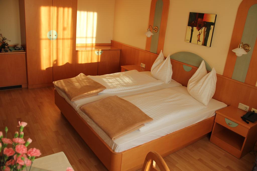 Landhotel Erhardt บาดวัลเทอร์สดอร์ฟ ภายนอก รูปภาพ